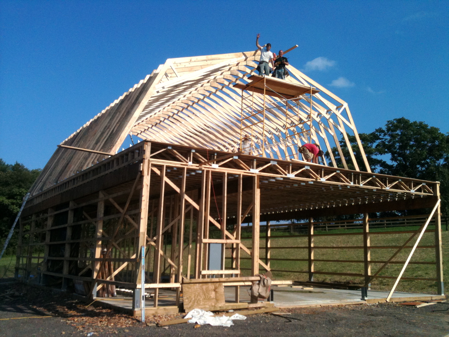Setting the gambrel rafters