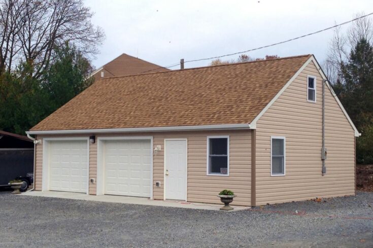 Garage with Vinyl Siding in Lancaster, PA