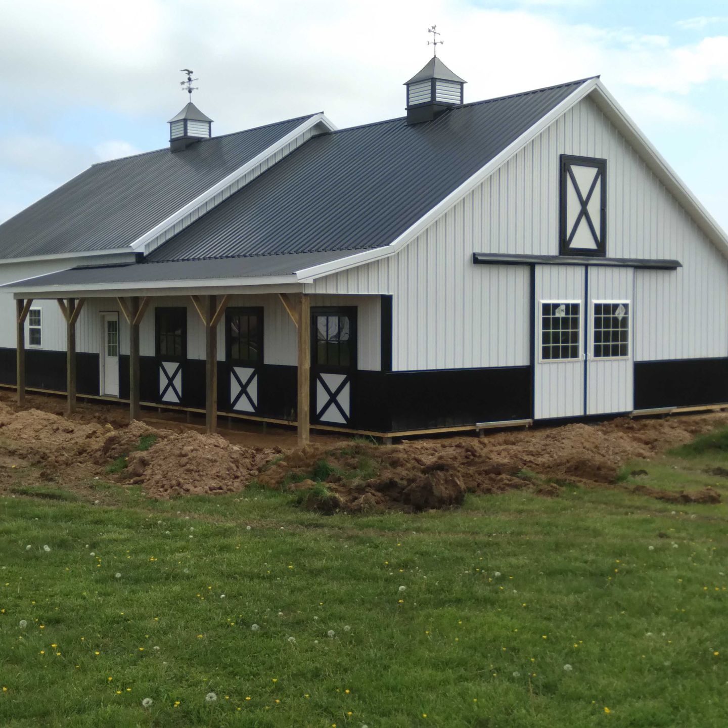 Matthews K. 5.5.22 34x42x12.34x30x10 horse barn Attic dutch doors. Furlong PA